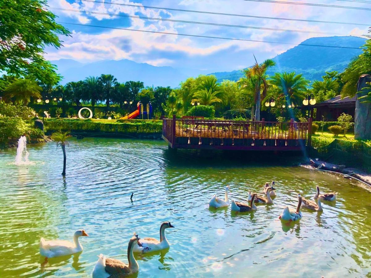 Ruisui Palm Lakes B&B Ngoại thất bức ảnh