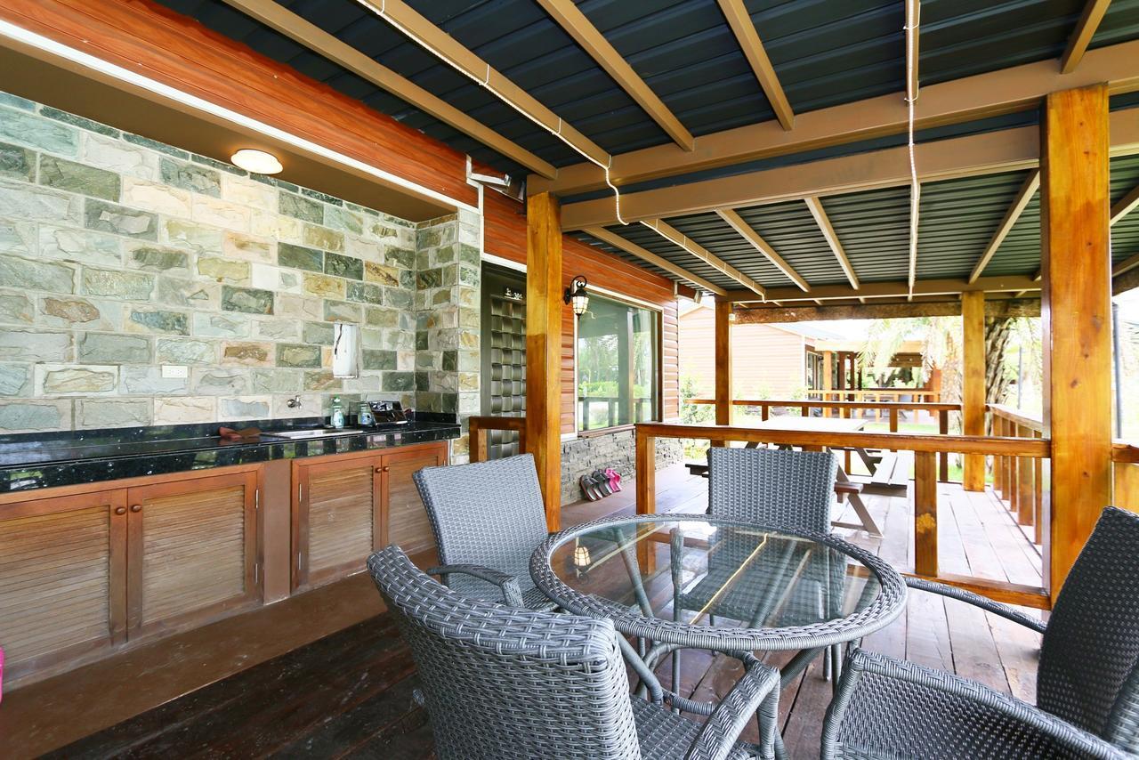 Ruisui Palm Lakes B&B Ngoại thất bức ảnh