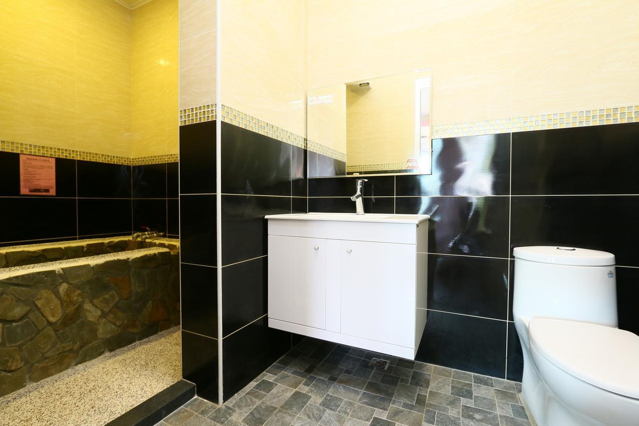 Ruisui Palm Lakes B&B Ngoại thất bức ảnh