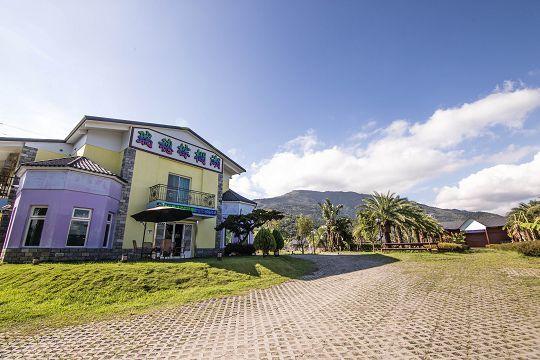 Ruisui Palm Lakes B&B Ngoại thất bức ảnh